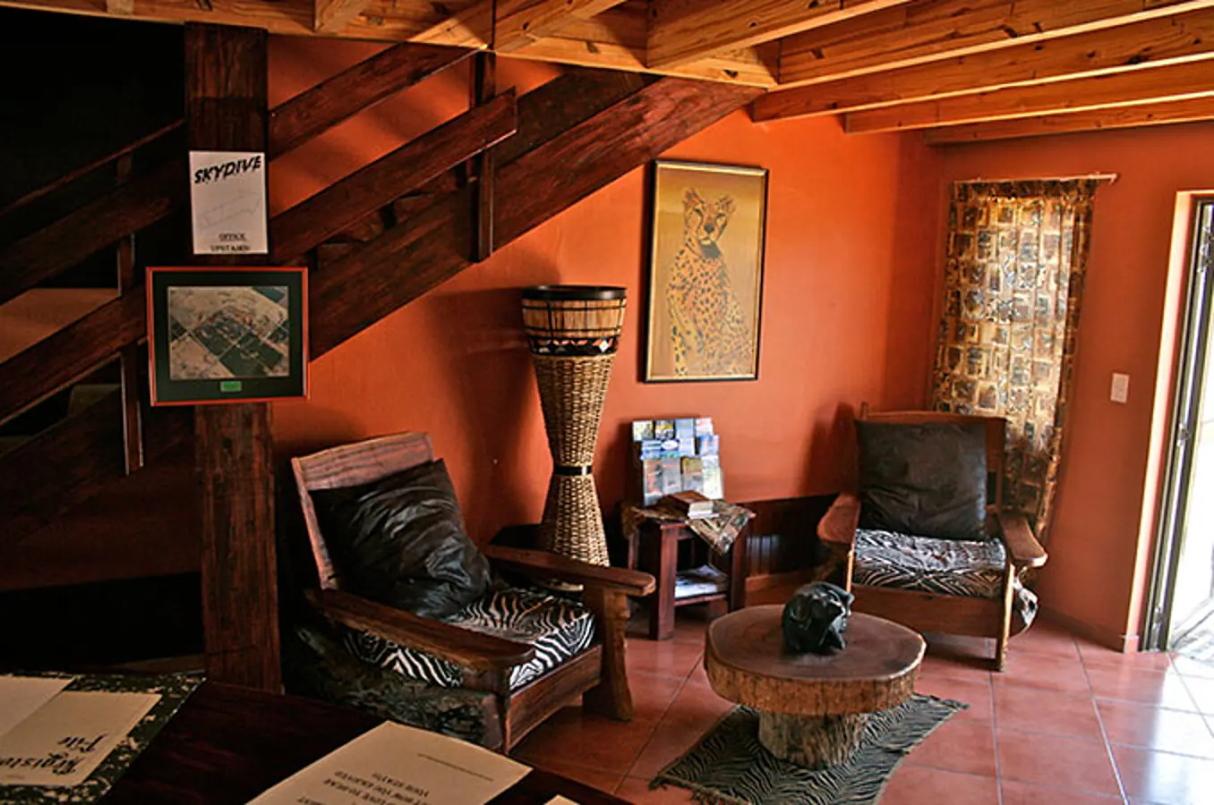 Lodge feature